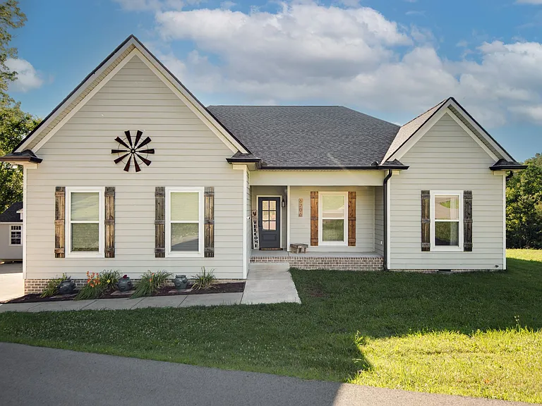 6206 Pettus Rd — Photo 2