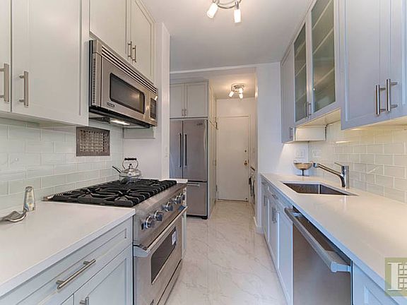 5th image of 303 E 57th St APT 36A