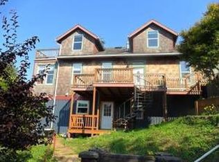 194 Lincoln St, Astoria, OR 97103