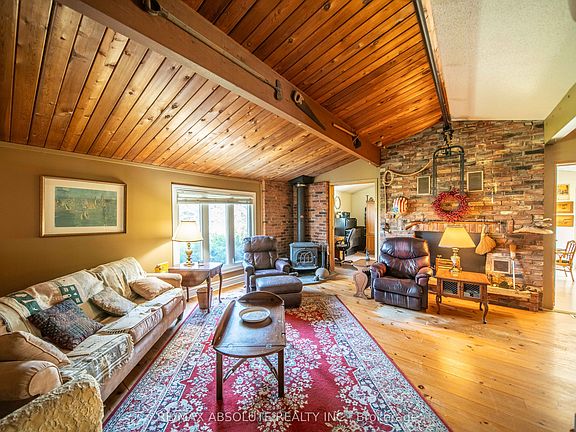 5th image of 1543 Gagnon Rd
