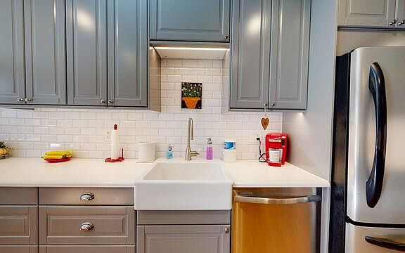 3rd image of 455 Grant Ave APT 4