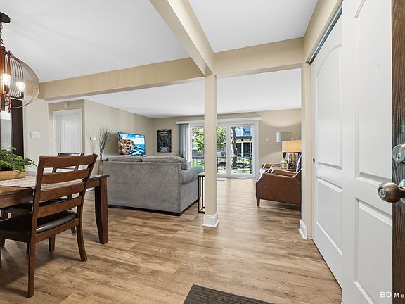 5th image of 5000 W 122nd St APT 1A