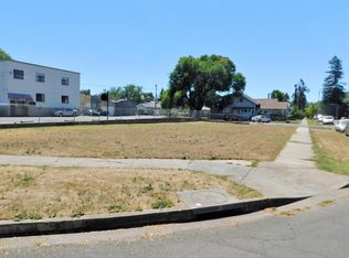 327 S Oakdale Ave, Medford, OR 97501