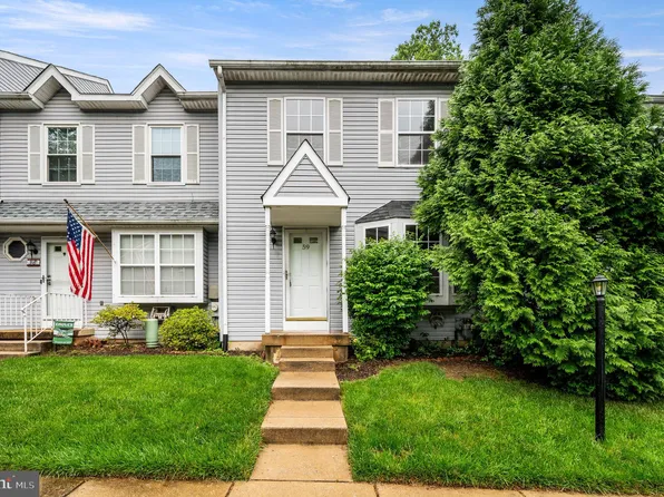 59 Andrews Ct, Upper Chichester, PA 19014