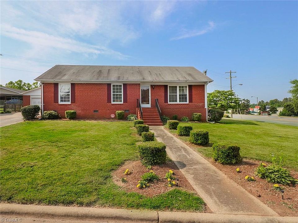 1st image of 3231 Salisbury Pl