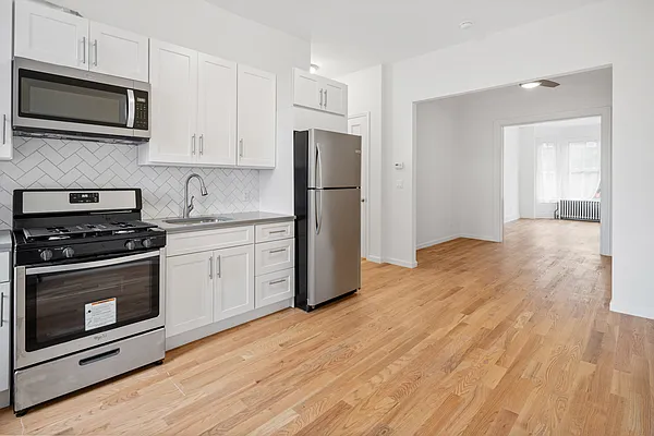 Rented by Block & Lot Real Estate | media 17