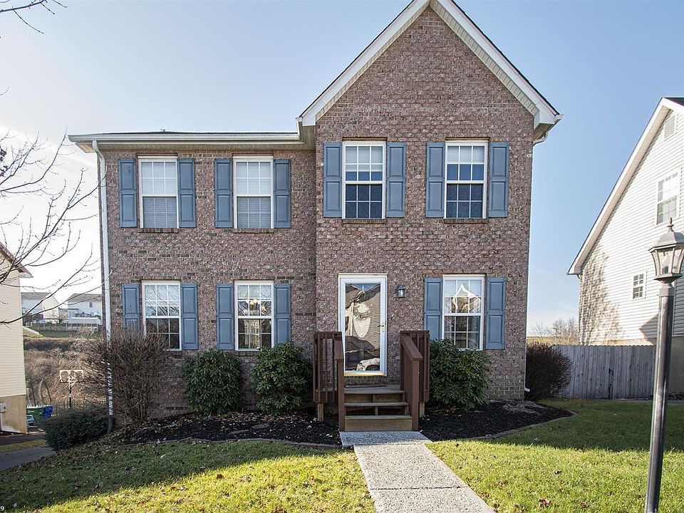 1st image of 165 Sequoia Cir NW