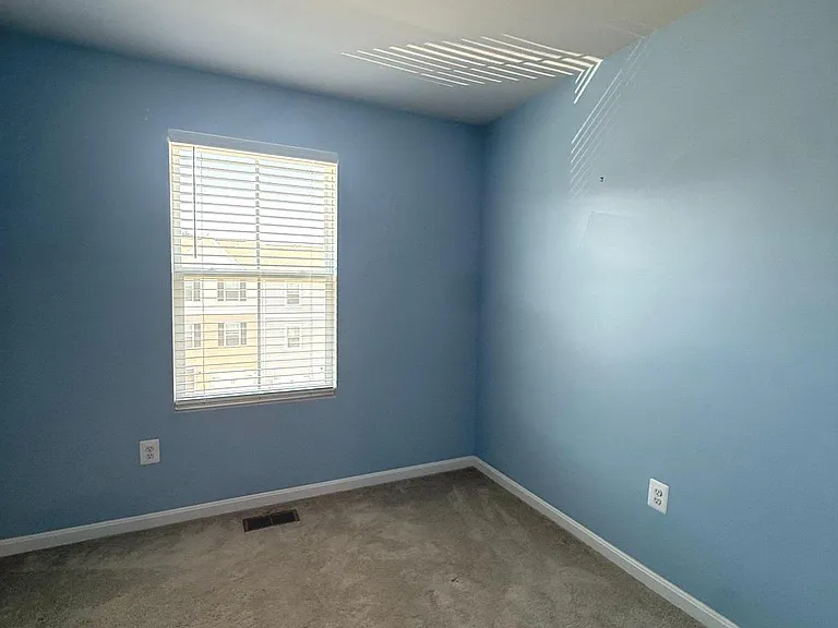 35 Thrower Rd — Photo 13