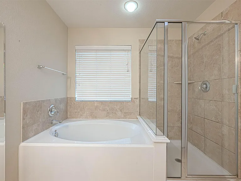 24630 Folkstone Cir — Photo 23