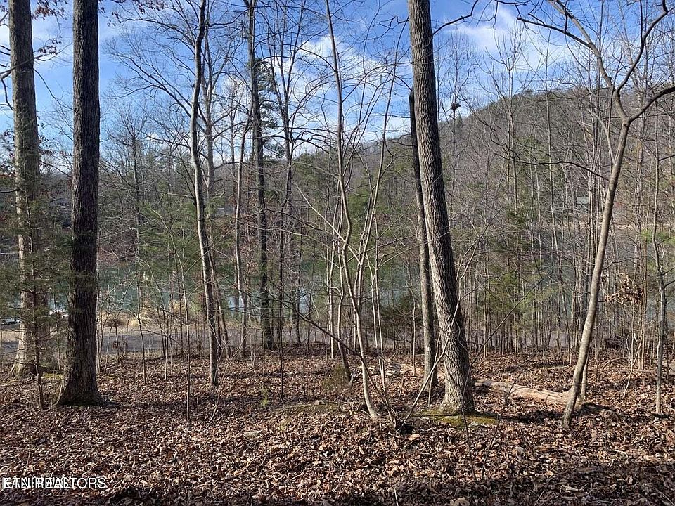 1st image of 170 Laurel Lake Cir