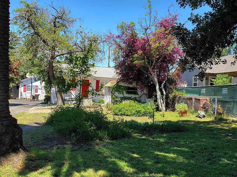 1st image of 1461 Wesley Ave