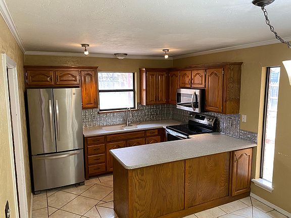 2nd image of 7032 Fulham Dr