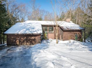 90 Hardwood Ct, Glenwood, NY 14069