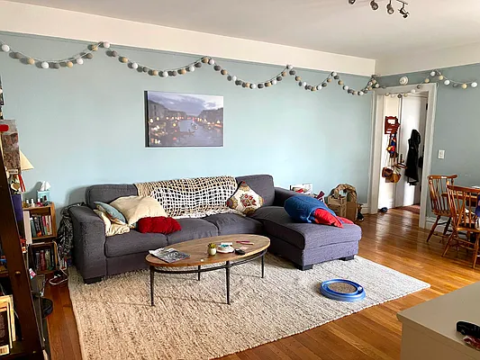 Rented by Rentiko Inc | media 7