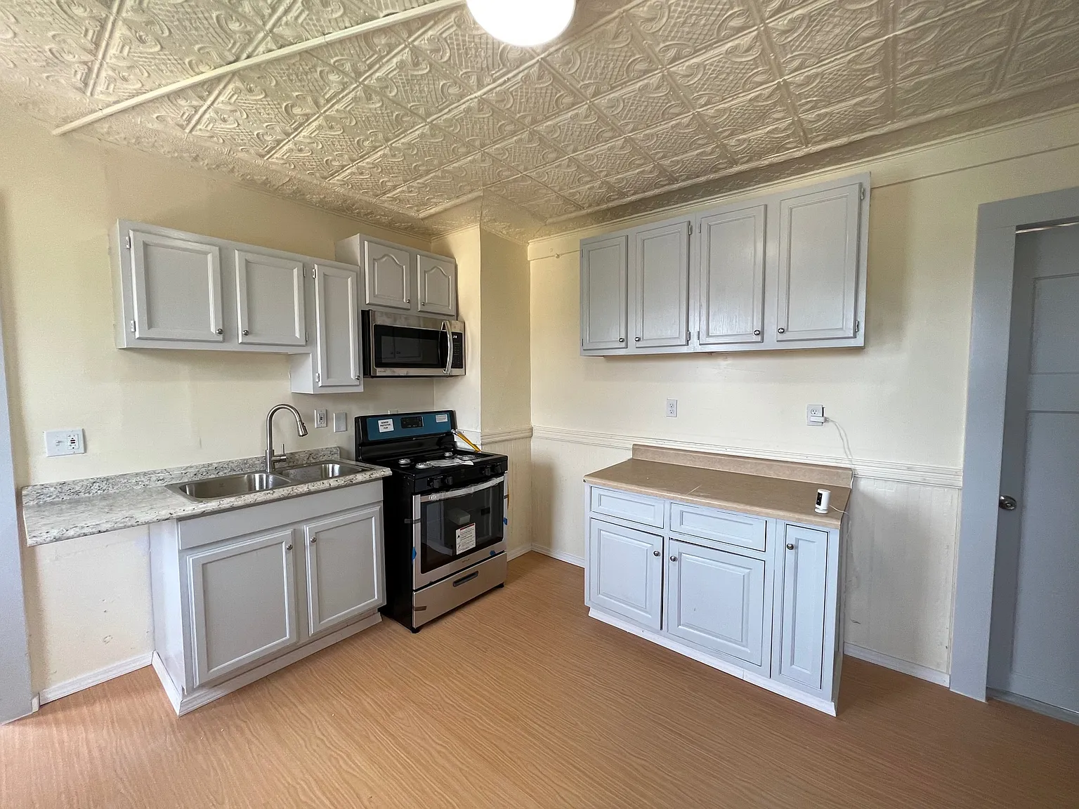 12 Aetna Street - 2 — Photo 1