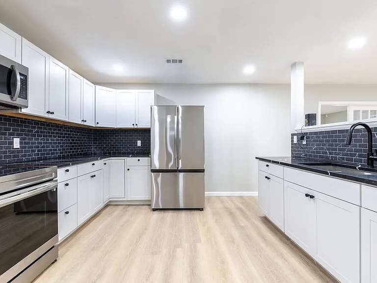 1000 Rampart Pl — Photo 12