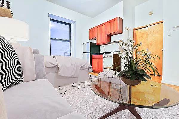 1st image of 102 W 80th St #18A