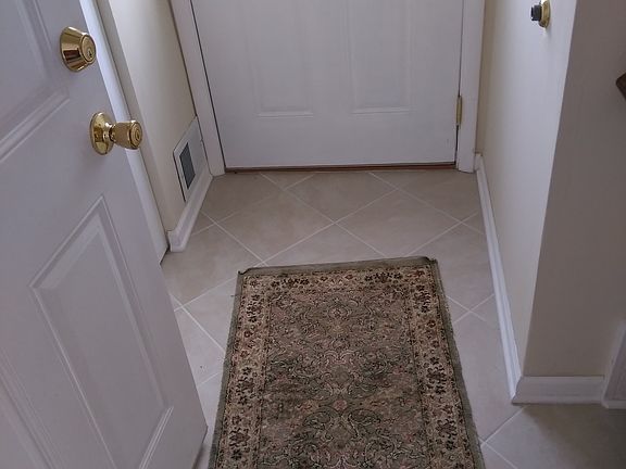 3rd image of 1001 Cleveland Ct
