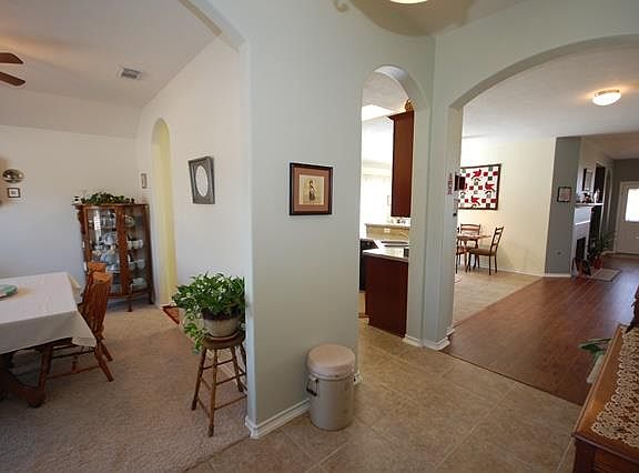 3rd image of 6604 Blue Hollow Ln