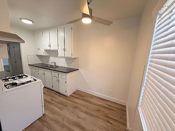 4th image of 11936 Grevillea Ave APT B