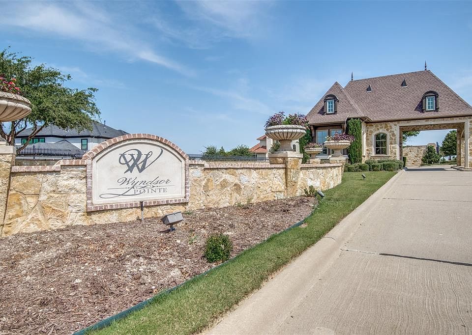 2nd image of 6361 Norwood Dr