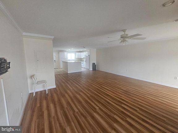 5th image of 9729 Village Ln #9715B