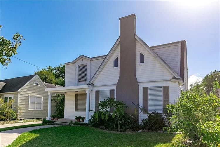 1st image of 433 Palmero St