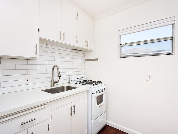 5th image of 5042-5048 Saratoga Ave #1B-1BA-425SQFT