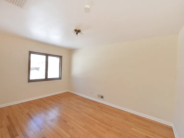 79 Grand Blvd — Photo 18