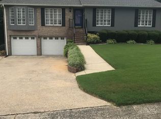 613 Ashwood Ln, Trussville, AL 35173