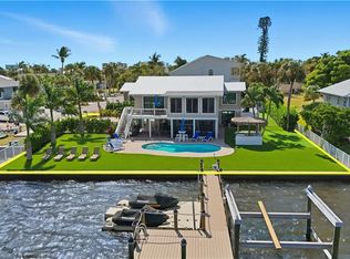 205 Bayview Ave, Fort Myers Beach, FL 33931