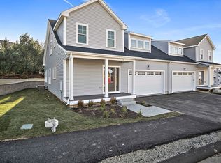 18 Salisbury Hill Blvd #81, Worcester, MA 01609