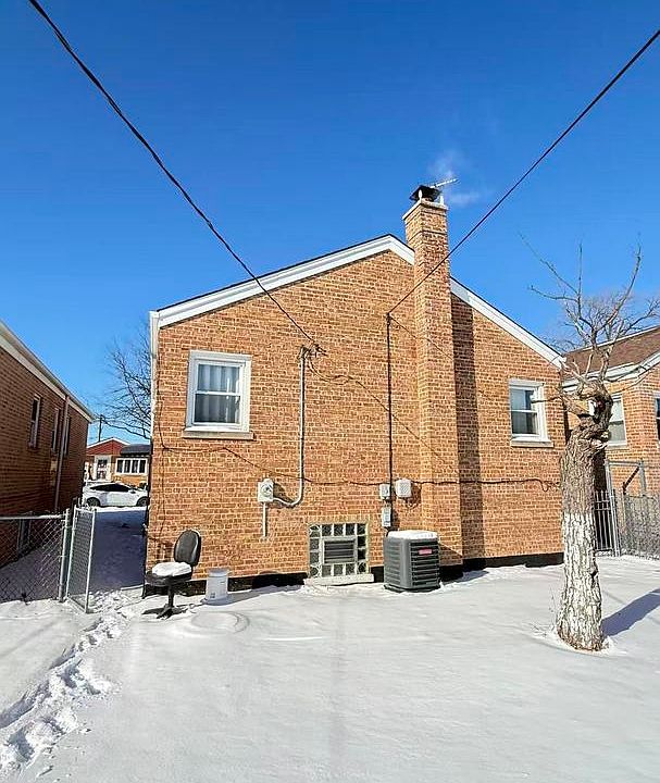 2nd image of 4445 S Kedvale Ave