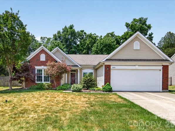 16046 Stuarts Draft Ct, Charlotte, NC 28278