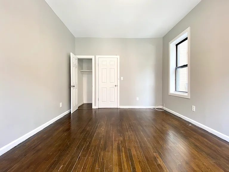 917 Ogden Ave #5AB — Photo 1