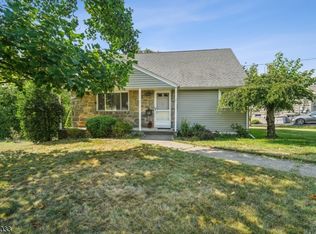 7 Sunnie Ter, West Caldwell, NJ 07006