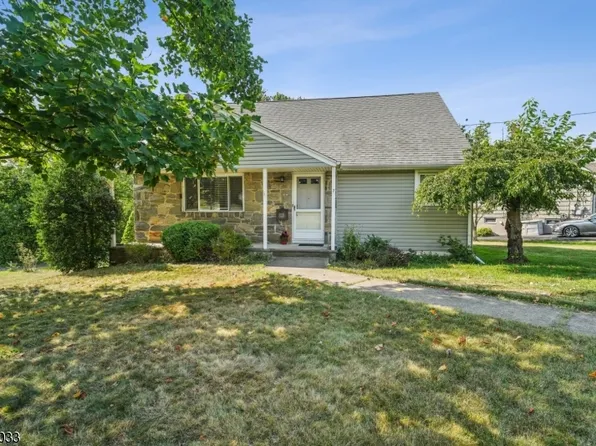 7 Sunnie Ter, West Caldwell Twp., NJ 07006