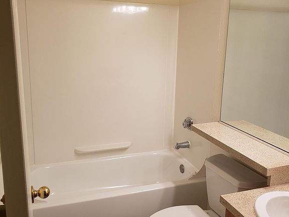 3rd image of 635 Corning Ct
