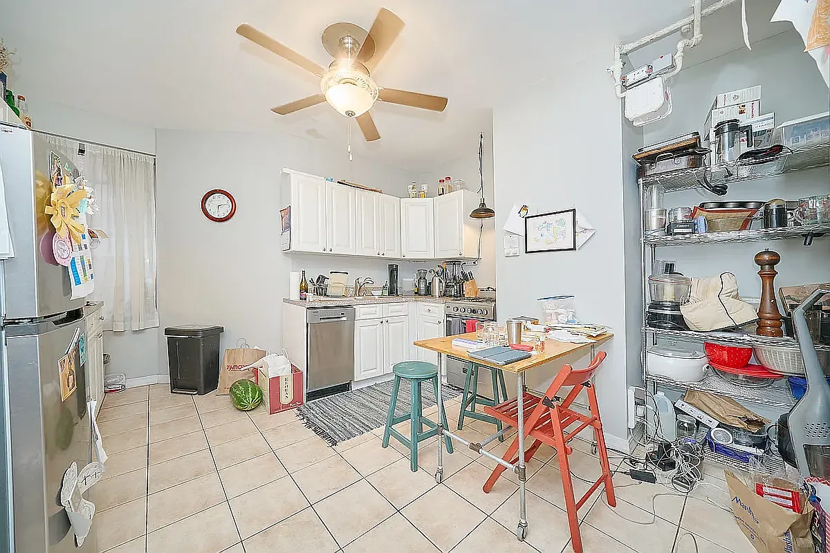587 Riverside Drive — Photo 3