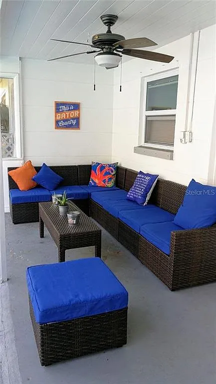 3 bed, 2.0 bath, 1295 sqft, $3,000 — Photo 4