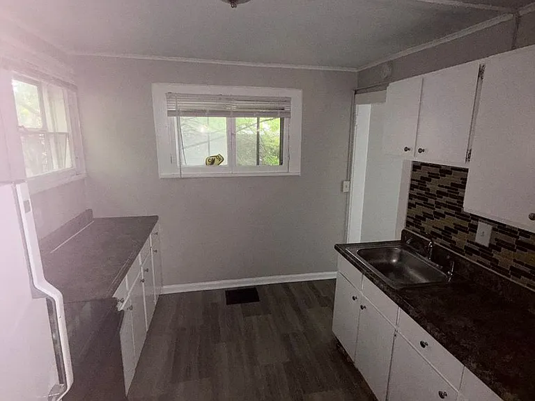 108 1/2 W Filbert St — Photo 11