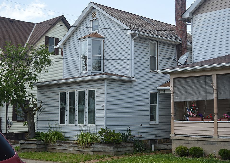 1st image of 414 W Brady St