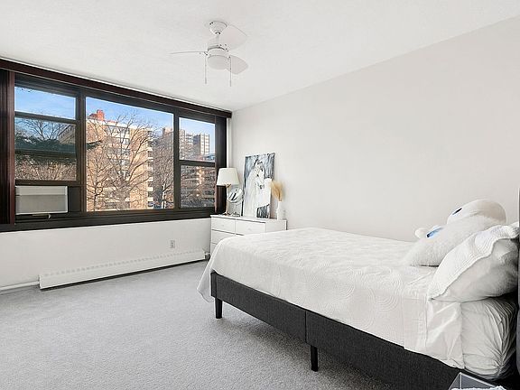 5th image of 9-20 166th St #3B