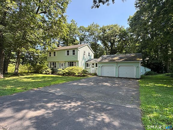 4th image of 23 Maplewood Drive