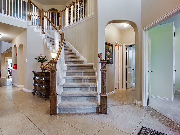 3rd image of 1363 Plum Valley Dr