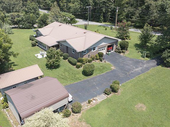 2nd image of 312 Harris Chapel Rd