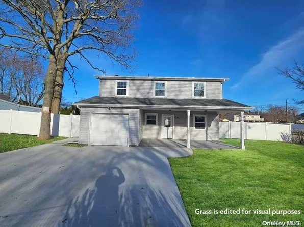 1285 Waverly Avenue, Farmingville, NY 11738
