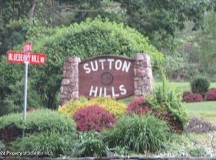 7 Blueberry Hill Rd, Shavertown, PA 18708