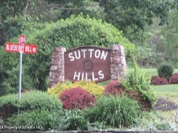 7 Blueberry Hill Rd, Shavertown, PA 18708