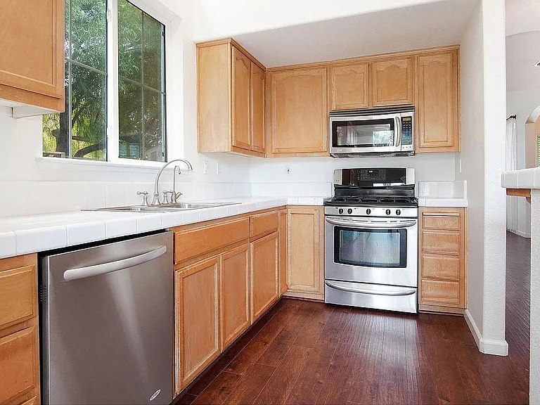 595 Birchwood Rd — Photo 20